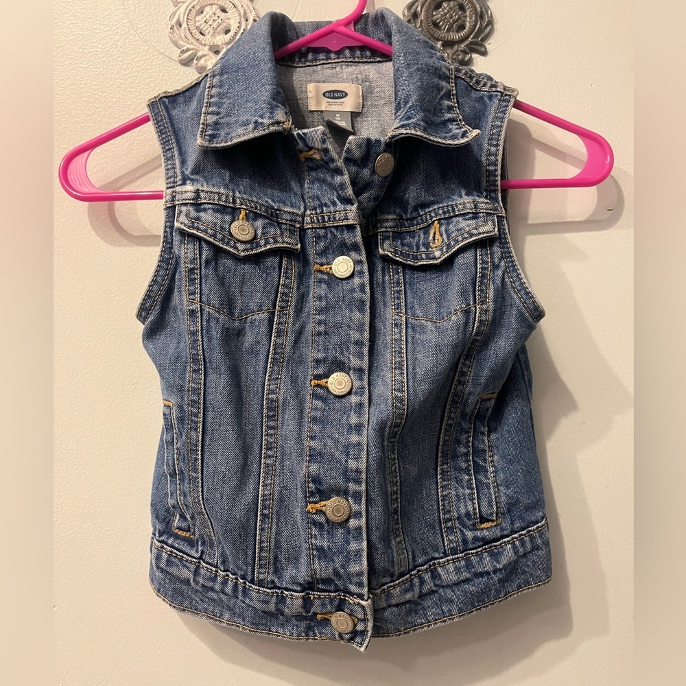 Old Navy denim vest girls size (8)